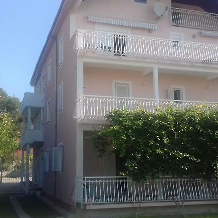 Apartman Jezidzic Kaštela Exterior foto