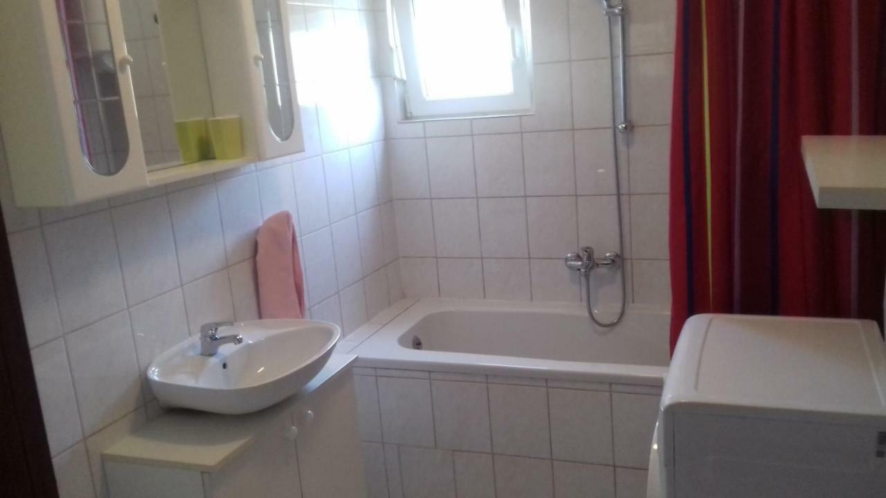 Apartman Jezidzic Kaštela Exterior foto
